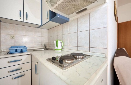 Seget Vranjica Apartment | Apartment in Seget Vranjica with Seaview, Balcony, Air condition, WIFI (5052-3)