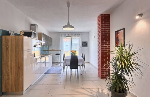 Podstrana Apartment | Apartment in Split area