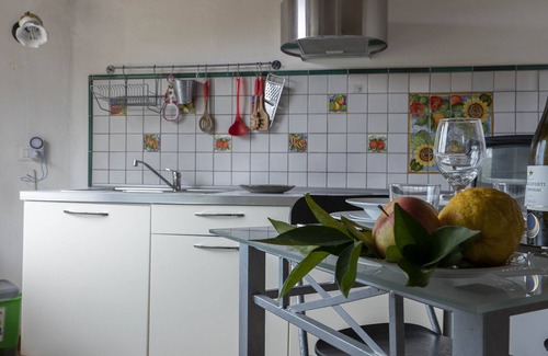 Reitano House | Apartment in studio villa called Vulcano sleeps 2