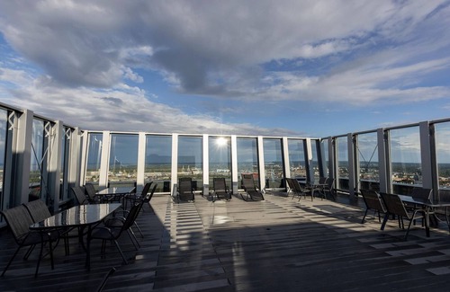 West Pomeranian Voivodeship Apartment | Apartment in Szczecin with Pool & Terrace