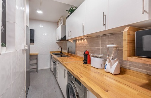 Motril Apartment | Apartment in the Center of Motril with Balcony