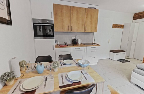 Noes Apartment | Apartment in the center of Crans Montana