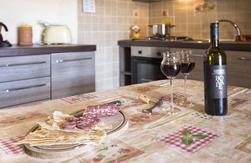 Schifoni Apartment | Apartment in the countryside