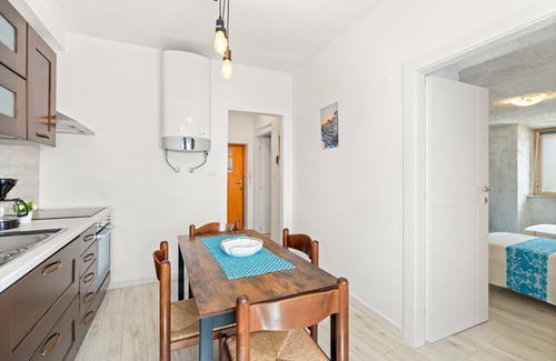 Bosa Historic Centre Apartment | Apartment in the Historic Center "Casa Rocca" with Castle View from the Terrace