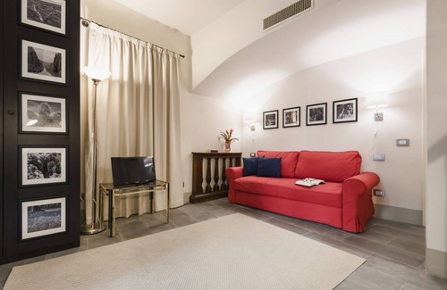 Oltrarno Apartment | APARTMENT IN THE MEDIEVAL TOWER IN BORGO SAN JACOPO-MADDALENA