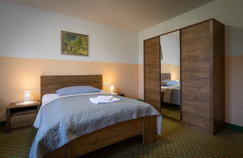 Ostrov House | Apartment in the Ore Mountains/Karlovy Vary region UNESCO