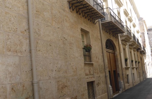 Castellammare Apartment | Apartment in the Palazzo del Principe di Lampedusa
