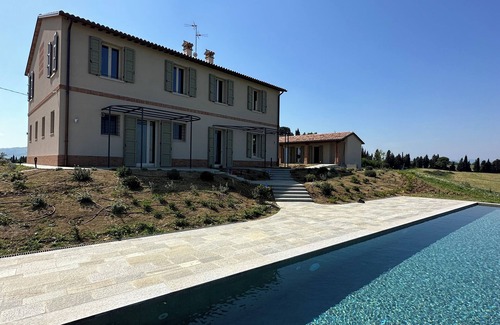 Oriolo dei Fichi Apartment | Apartment in the rolling hills of Romagna