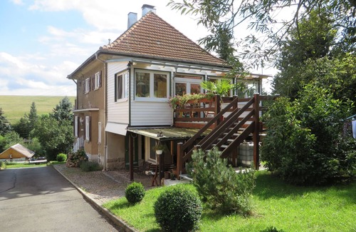 Stadtroda Apartment | Apartment in the villa Sonnenschein Stadtroda. 2 bedrooms 4 beds