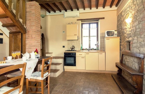 Todi Apartment | Apartment in Todi with Pool and Garden