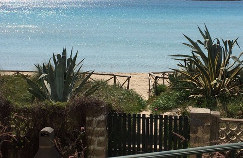 Scala di Furno Apartment | Apartment in villa with beautiful sea view and direct access to the beach