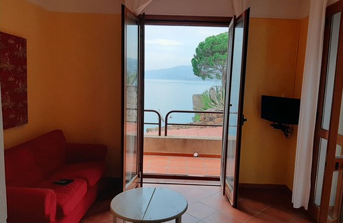 Cefalu Apartment | Apartment in villa overlooking the sea