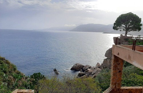 Cefalu Apartment | Apartment in villa overlooking the sea