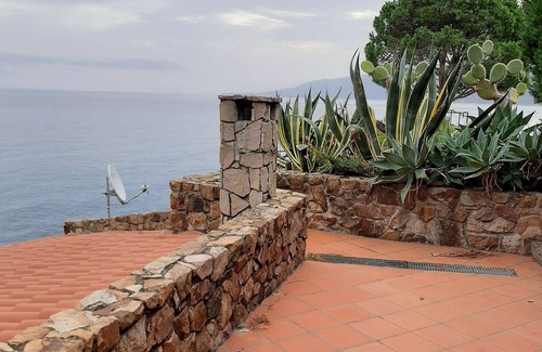 Cefalu Apartment | Apartment in villa overlooking the sea