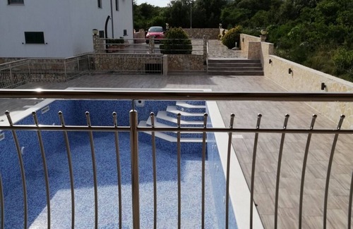 Vinisce Apartment | Apartment in Vinišće with Balcony, Air condition, WIFI, Washing machine (4753-2)
