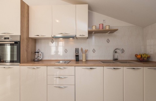 Vrsi Apartment | Apartment in Vrsi near the Sea