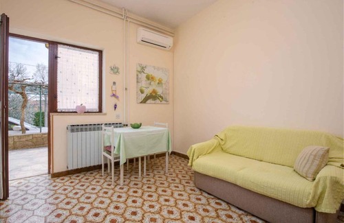 Vrvari Apartment | Apartment in Vrvari with One-Bedroom 1