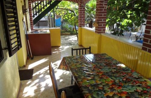 Zdrelac Apartment | Apartment in Zdrelac with balcony, air conditioning, WiFi, washing machine 4834-1