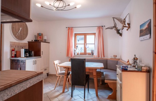 Hammersbach Apartment | Apartment 'Inge' with Mountain View, Private Terrace and Wi-Fi