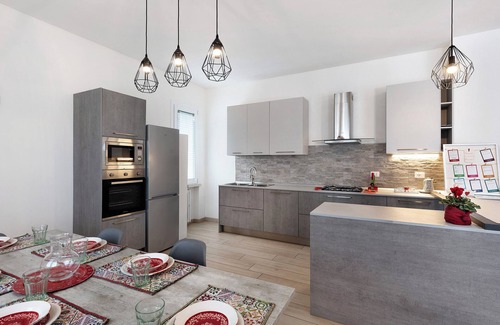 Sandra Apartment | Apartment 'La Casa Dei Butei' with Private Garden, Wi-Fi and Air Conditioning