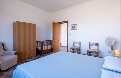 Corigliano D'Otranto Apartment | Apartment "Gioberti" with Shared Garden & A/C
