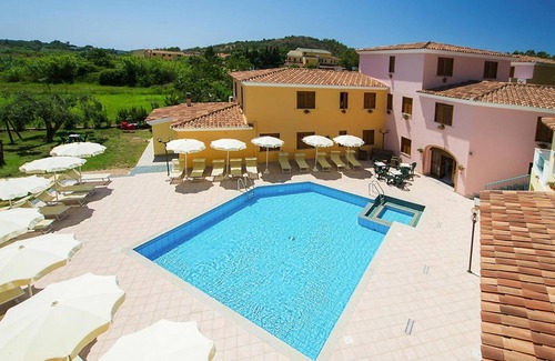 Sos Alinos Apartment | Apartment in Sardinia near Cala Liberotto Beach