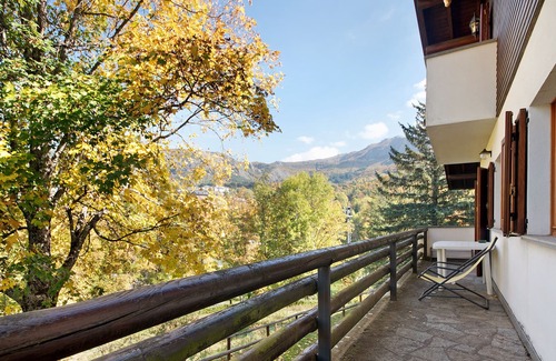 Santo Stefano dʼAveto Apartment | Apartment "Agriturismo La Casa sul Poggio - Maggiorasca" with Private Terrace, Shared Pool