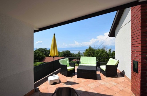 Njivice Apartment | Apartment Ivana on the first floor