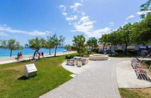 Kastel Stari Apartment | Apartment Ivana with pool and parking
