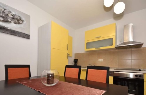 Ugljan Apartment | Apartment Ivor in Ugljan/Ugljan - 6 persons, 2 bedrooms