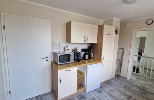 Norddeich Apartment | Apartment 'Janina' with Private Terrace, Balcony and Wi-Fi