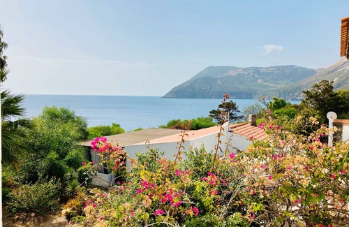 Vulcanello Apartment | Apartment 'Jerà Suite Vista Mare 19' with Sea View, Private Terrace and Wi-Fi