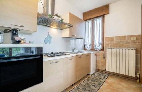 Salboro Apartment | Apartment 'Jhonatan Cavallino Treporti' with Shared Garden, Wi-Fi and Air Conditioning