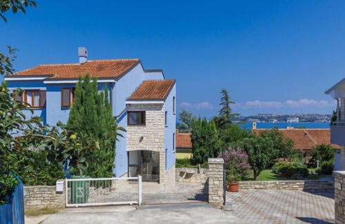 Crveni Vrh Apartment | Apartment Josip by Interhome