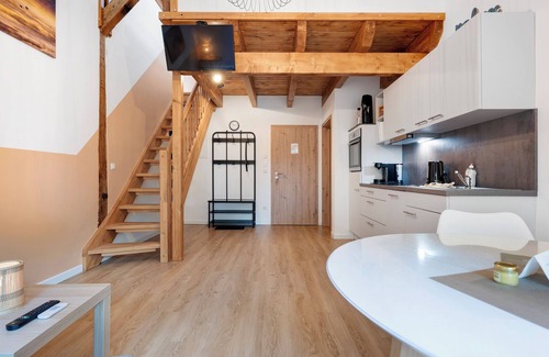 Lohe-Rickelshof Apartment | Apartment 'Junge 4' with Wi-Fi