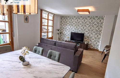 Old Town Apartment | Apartment-Jurásico-Deluxe-Ensuite with Shower-Balcony