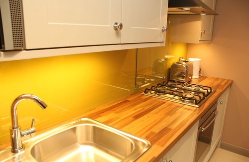 Quidhampton Apartment | Apartment Just Minutes from Salisbury & Stonehenge with Countryside Views