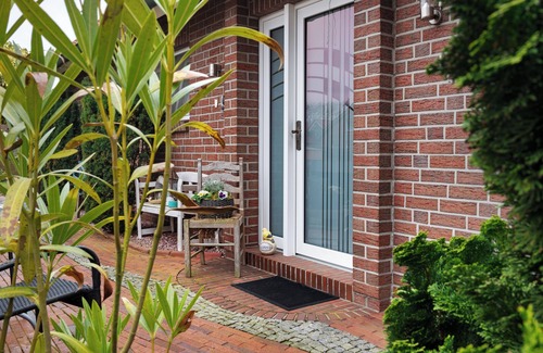 Theene Apartment | Apartment 'Kaiser' with Shared Terrace, Shared Garden and Wi-Fi