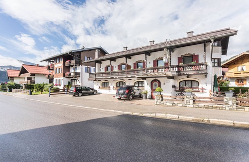Reit im Winkl Apartment | 'Apartment Kaisereck Top 1' with Terrace & Wi-Fi