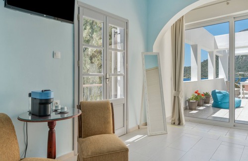 Massouri Apartment | Apartment 'Kalliopi with Sea View' with Private Terrace, Wi-Fi and Air Conditioning