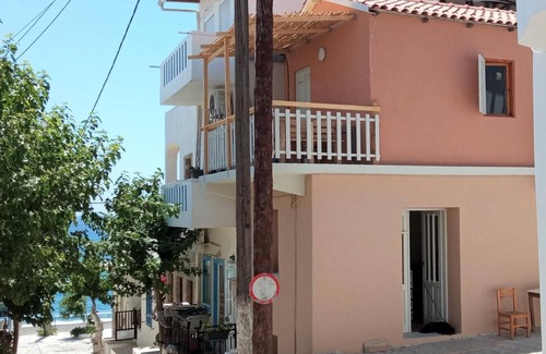 Myrtos Apartment | Apartment 'Kallithea Beach' with Sea View, Wi-Fi and Air Conditioning