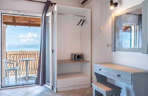 Kavos Apartment | Apartment 'Kavos Panorama 116 4 Person' with Sea View, Wi-Fi