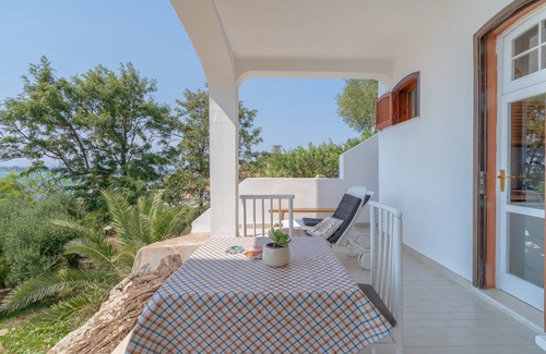 Plemmirio Apartment | Apartment "Kind of Blue" with Sea View, Wi-Fi and Air Conditioning