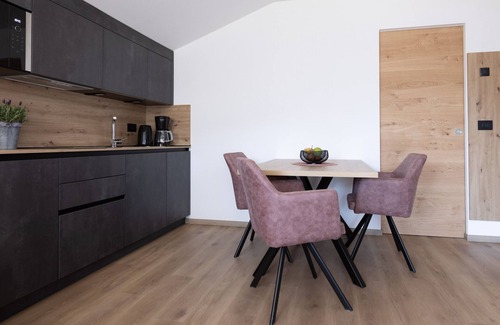 Rifiano Apartment | Apartment "Kleon 1" with Mountain View, Shared Pool & Wi-Fi