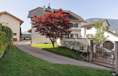 Terlano Apartment | Apartment 'Kreutnerbinderhof' with Mountain View, Private Terrace and Wi-Fi