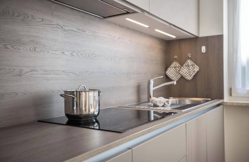 Perca Apartment | Apartment 'Kronsun Freude' with Mountain View, Private Terrace and Wi-Fi
