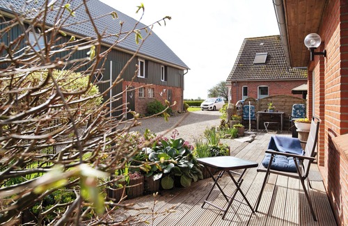 Dorphof House | Apartment 'Krüger' with Private Garden and Wi-Fi