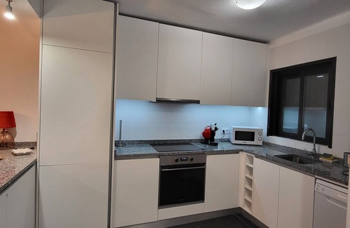 Alpouvar Apartment | Apartment 'Kyara' with Shared Pool, Wi-Fi and Air Conditioning