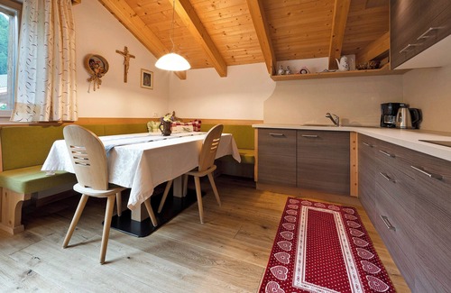 La Valle Apartment | Apartment Lüch da Mirio App Pütia with Mountain View, Garden & Wi-Fi