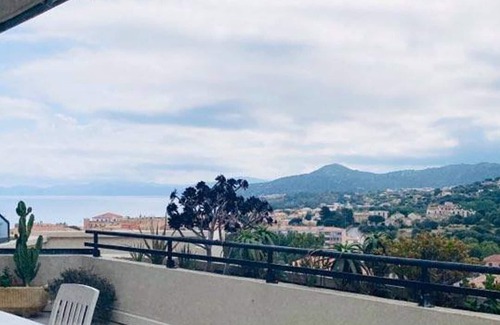 L'Ile-Rousse Apartment | Apartment L'Île-Rousse, 2 bedrooms, 4 persons
